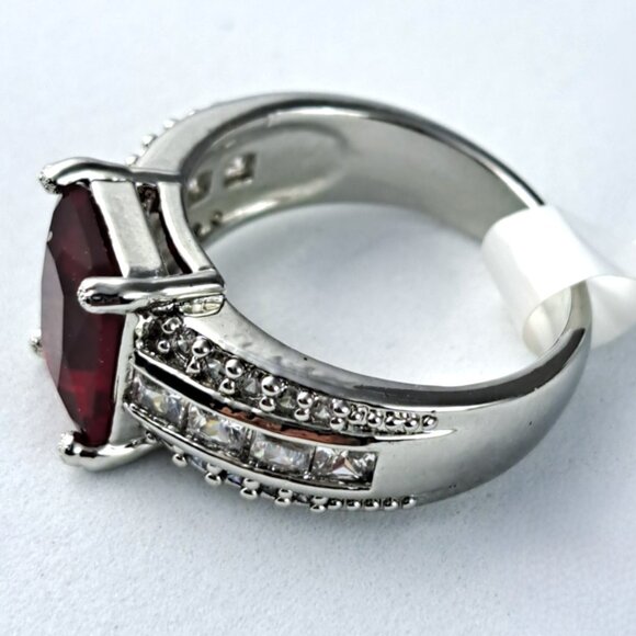 18K White Gold Filled Rich Red Stone Cocktail Ring - Picture 3 of 5